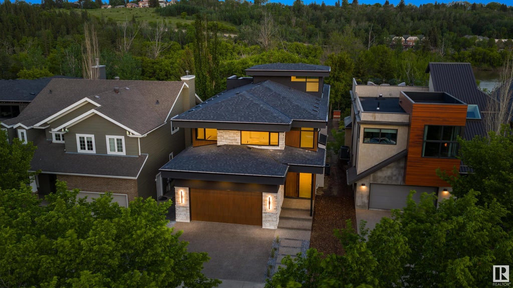8807 99 Avenue Nw, Edmonton